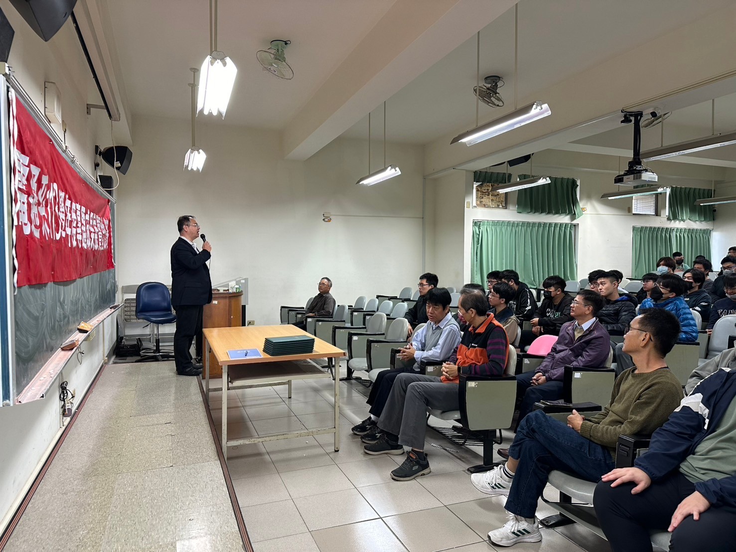 LINE_ALBUM_專題展_250206_27