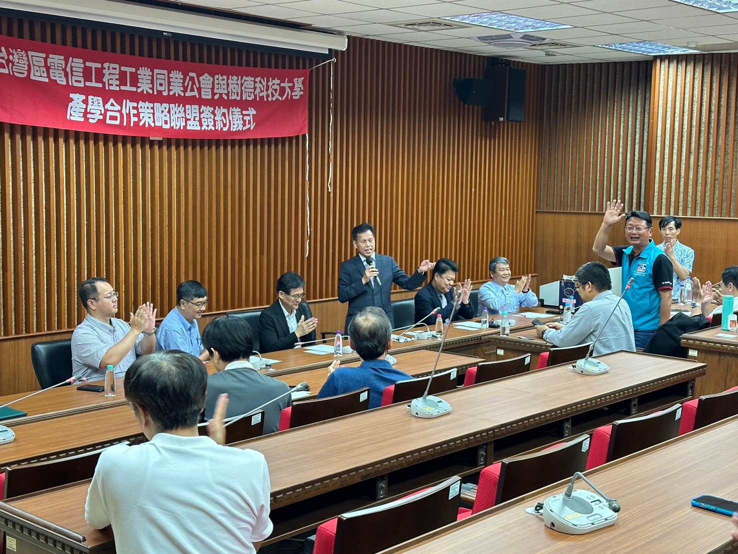 LINE_ALBUM_20240605_240606_33