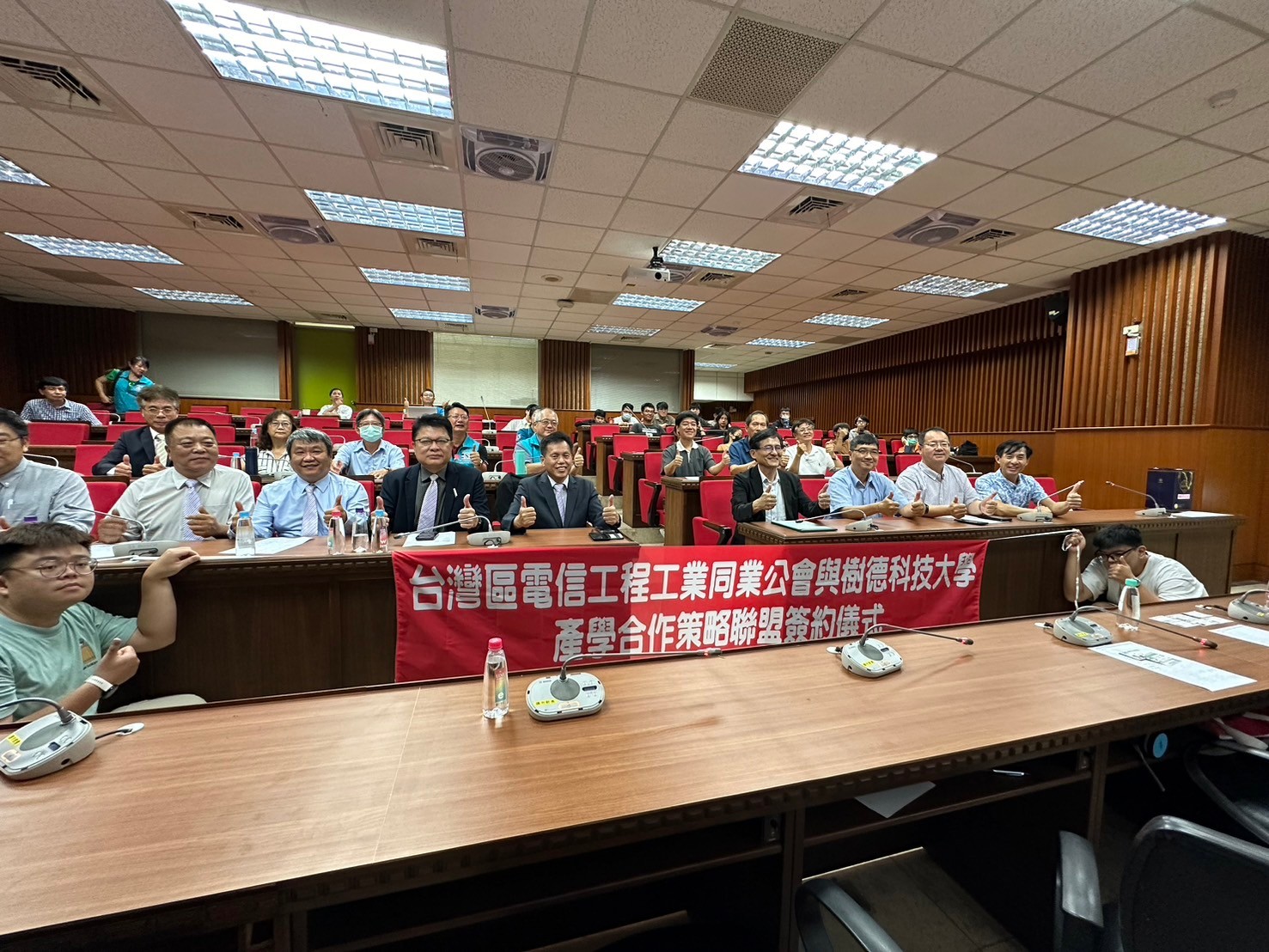 LINE_ALBUM_20240605_240606_50